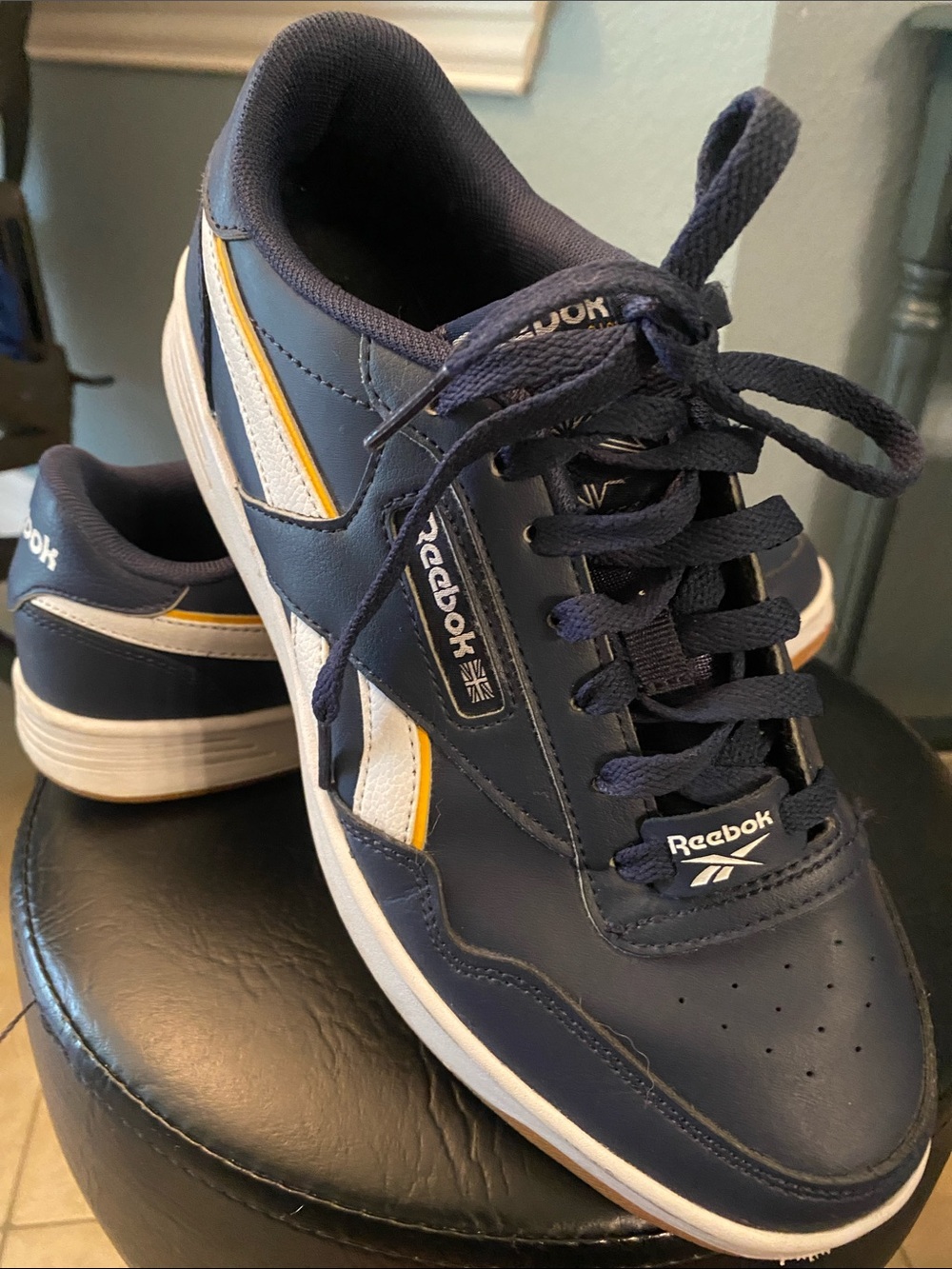 Reebok Navy, White & Yellow Men's Low-Top Sneakers